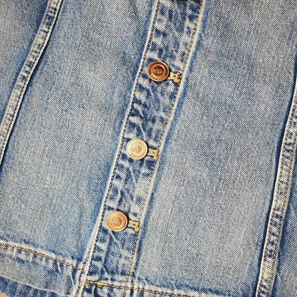 Karlie Kloss EXPRESS Medium Wash Button Up Denim Mini Skirt Size 2 - Picture 3 of 12